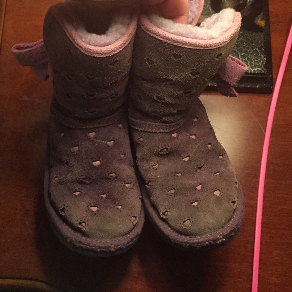 Ugg - Picture 6 of 8